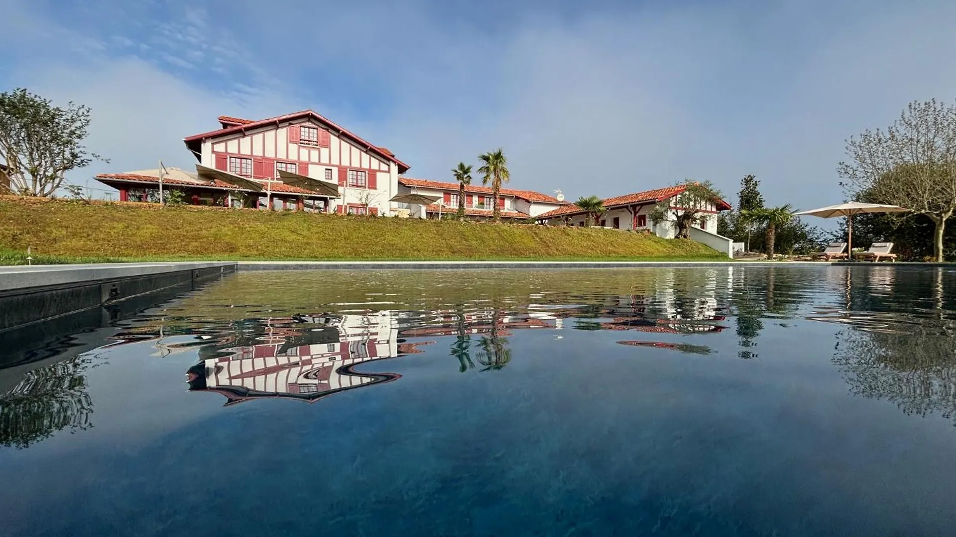 Hotel Indarra 阿尔伯尼