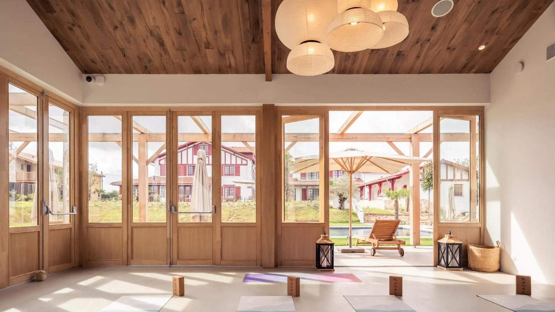 Hotel Indarra 阿尔伯尼