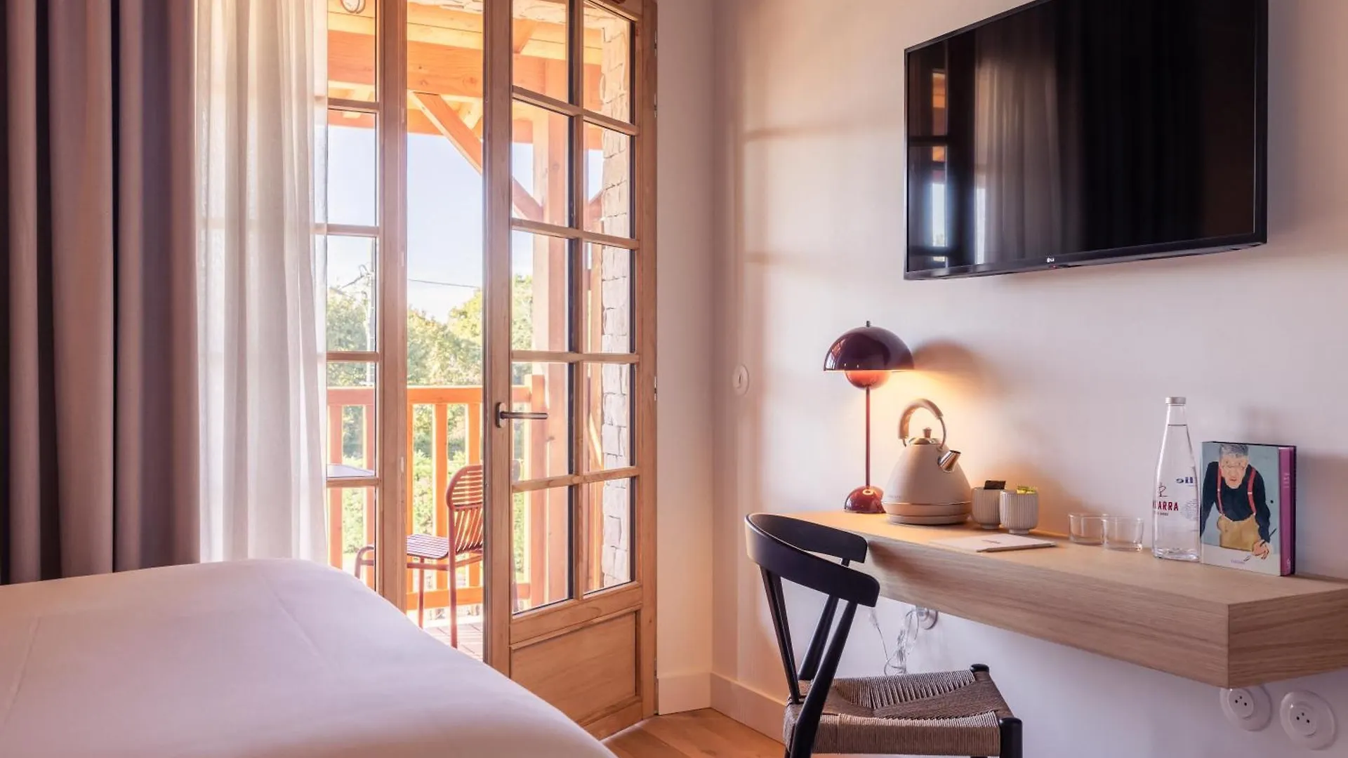 Hotel Indarra 阿尔伯尼