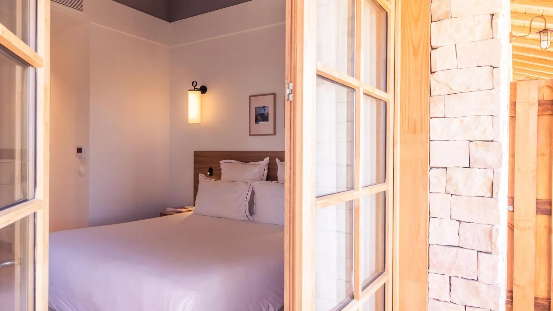 Hotel Indarra 阿尔伯尼